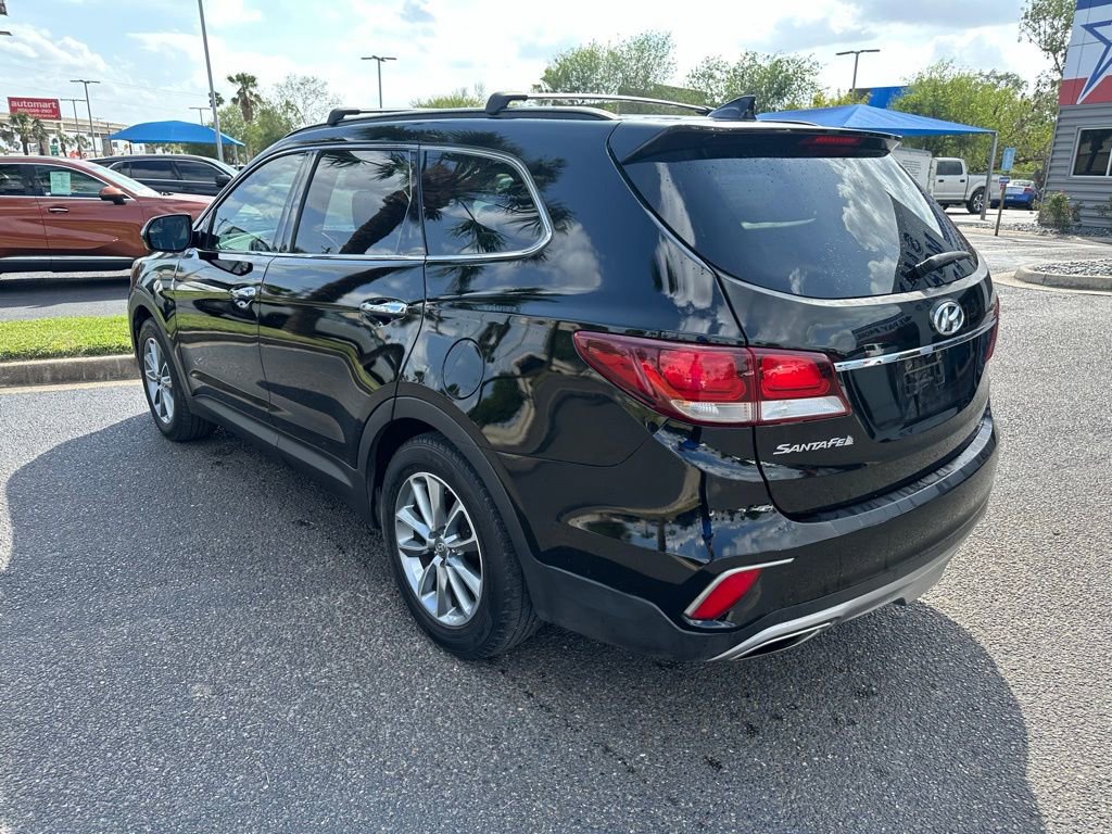 Used 2017 Hyundai Santa Fe SE FWD image 4