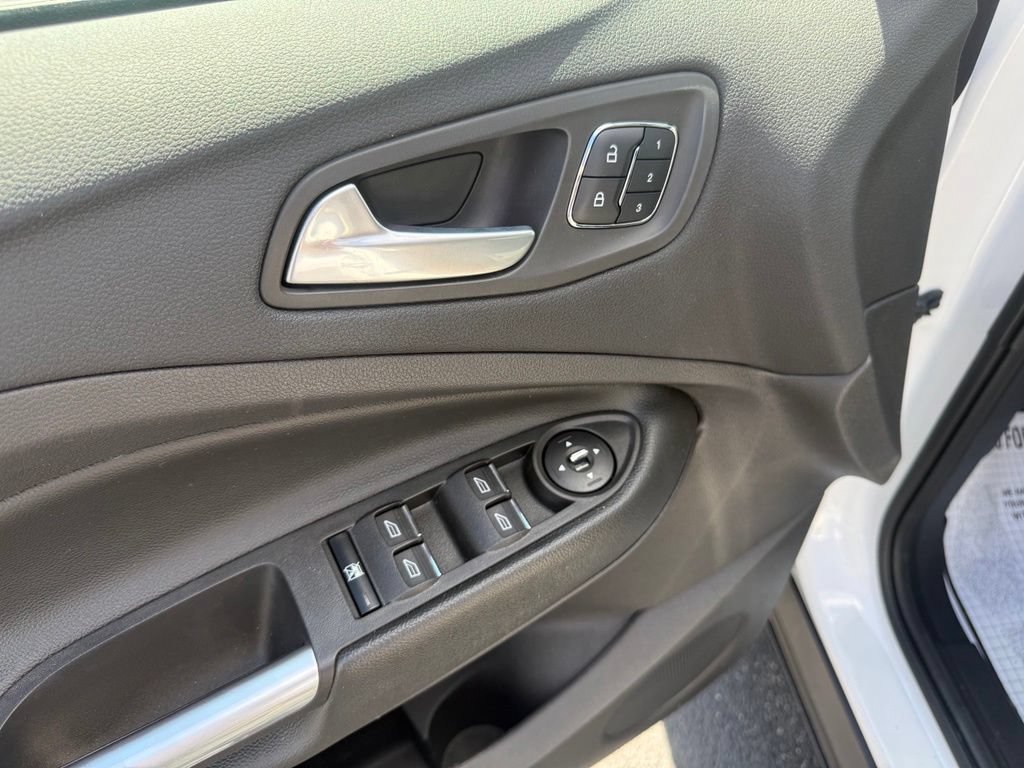 Used 2016 Ford Escape Titanium FWD image 14