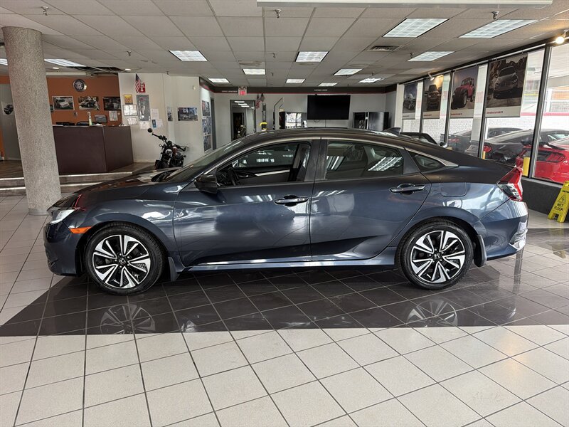 Used 2018 Honda Civic EX-T image 2