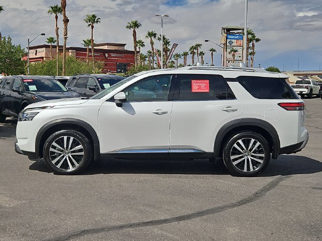 Certified 2025 Nissan Pathfinder Platinum w/ Cargo Package AWD/4WD image 17