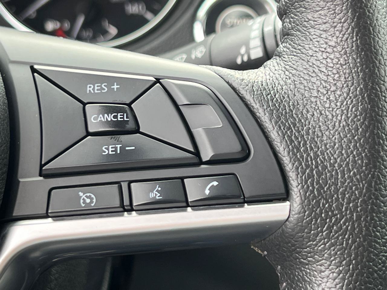 Used 2019 Nissan Rogue SV AWD/4WD image 21