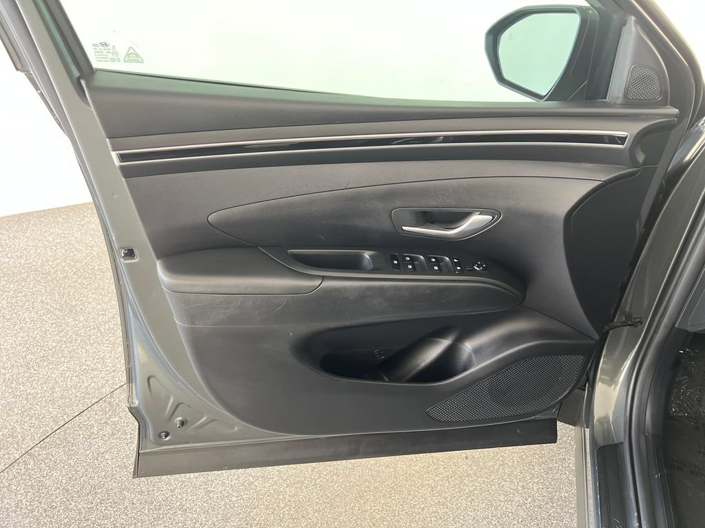 Used 2022 Hyundai Tucson Blue w/ Cargo Package AWD/4WD image 12