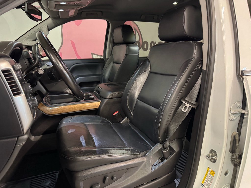 Used 2018 Chevrolet Silverado 1500 LTZ w/ Sport Package image 18