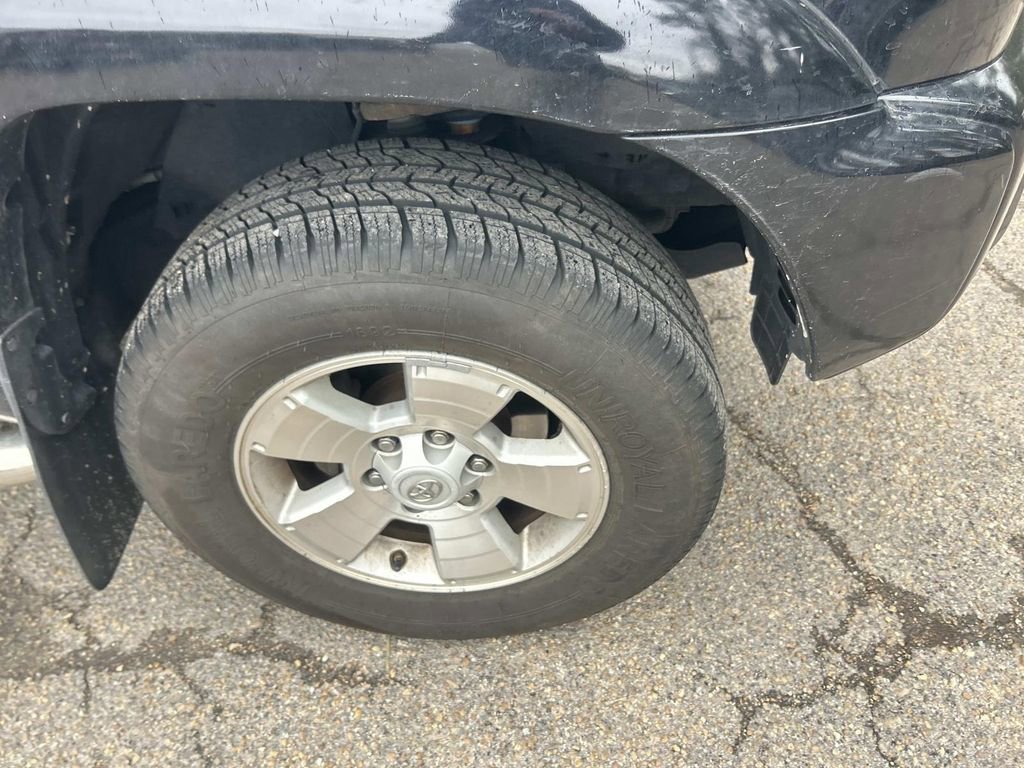 Used 2014 Toyota Tacoma PreRunner w/ TRD Sport Package image 14