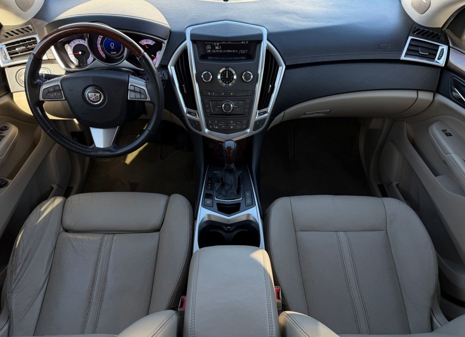 Used 2011 Cadillac SRX Luxury image 33