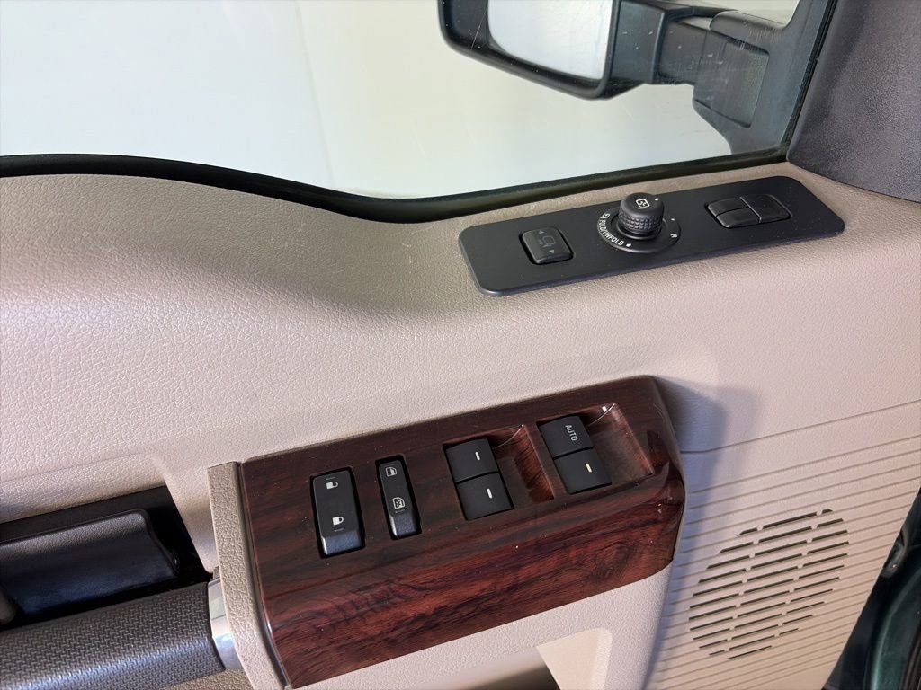 Used 2008 Ford F350 Lariat image 25