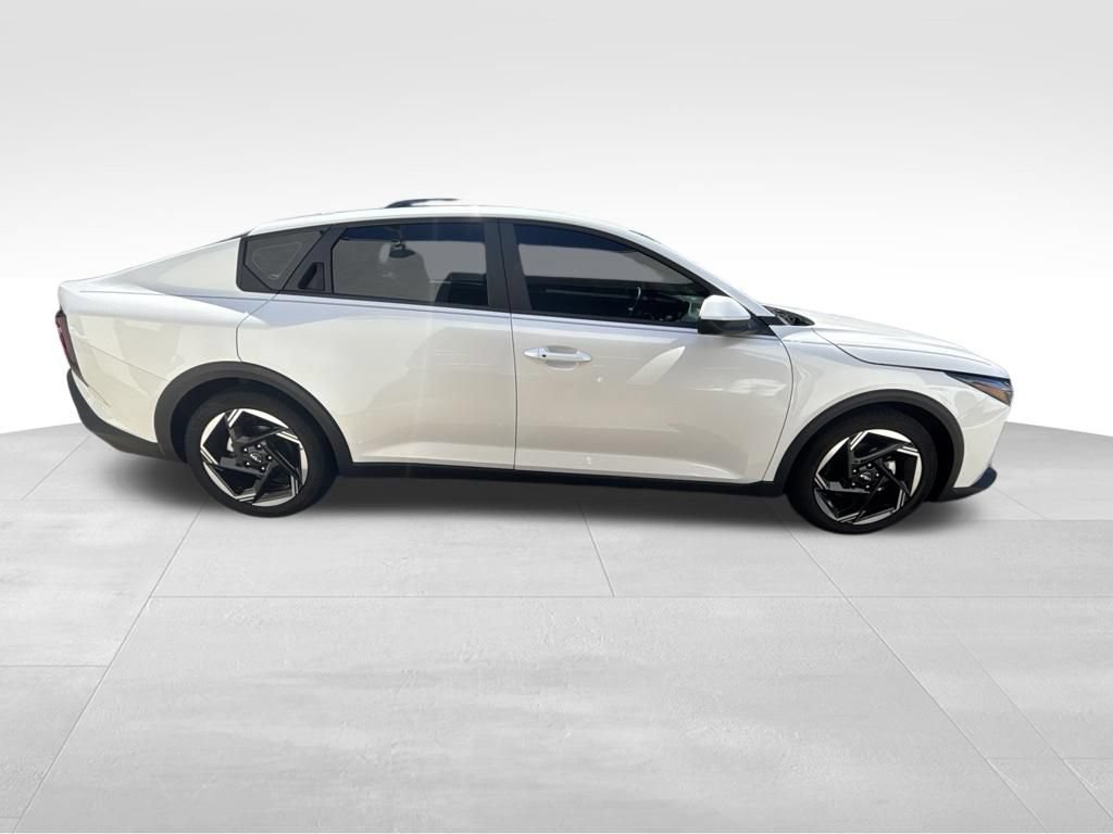 Certified 2025 Kia K4 GT-Line Turbo FWD image 9