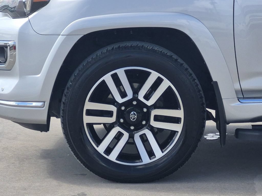 Used 2024 Toyota 4Runner Limited AWD/4WD image 27