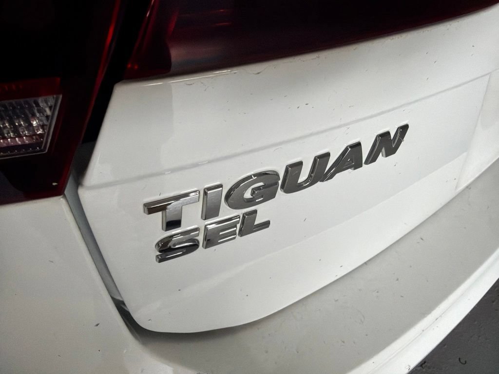 Used 2020 Volkswagen Tiguan SEL FWD image 7