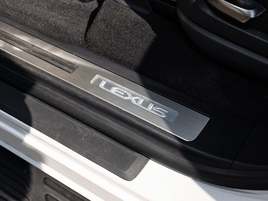 Used 2025 Lexus LX 600 4WD w/ Accessory Package (2T) image 25