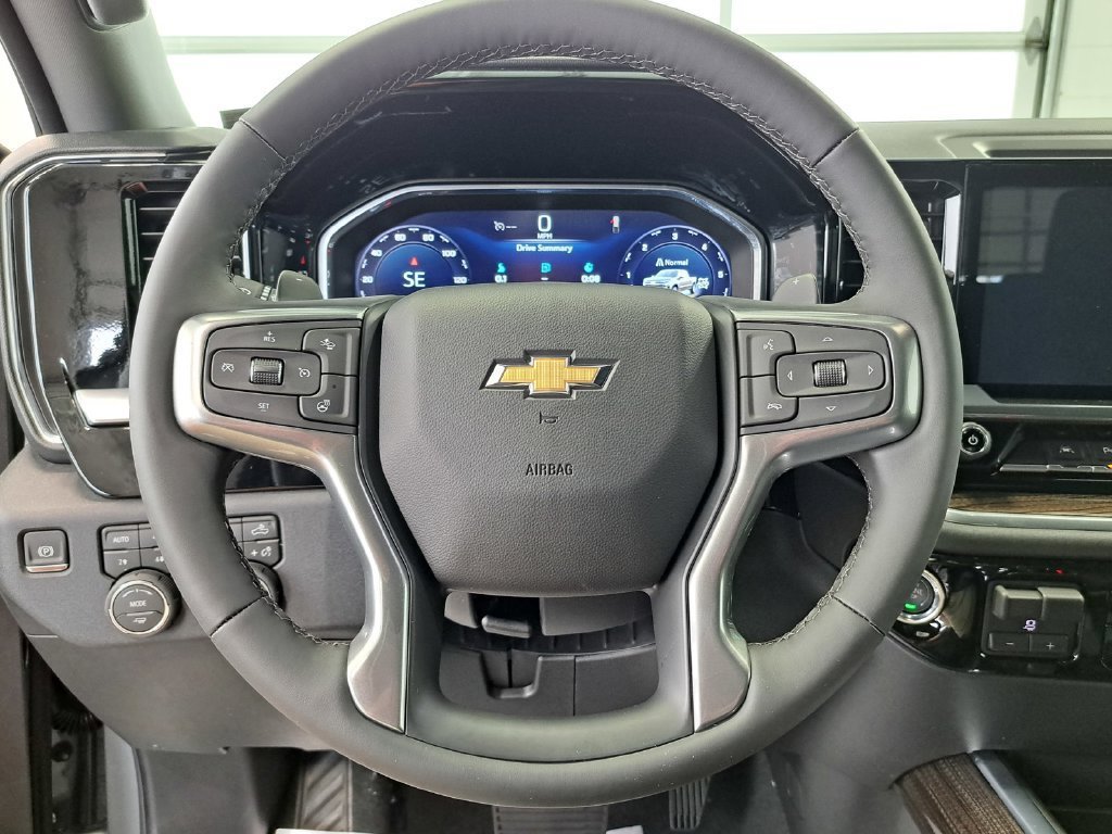 New 2026 Chevrolet Silverado 1500 LT w/ Z71 Off-Road Package AWD/4WD image 9