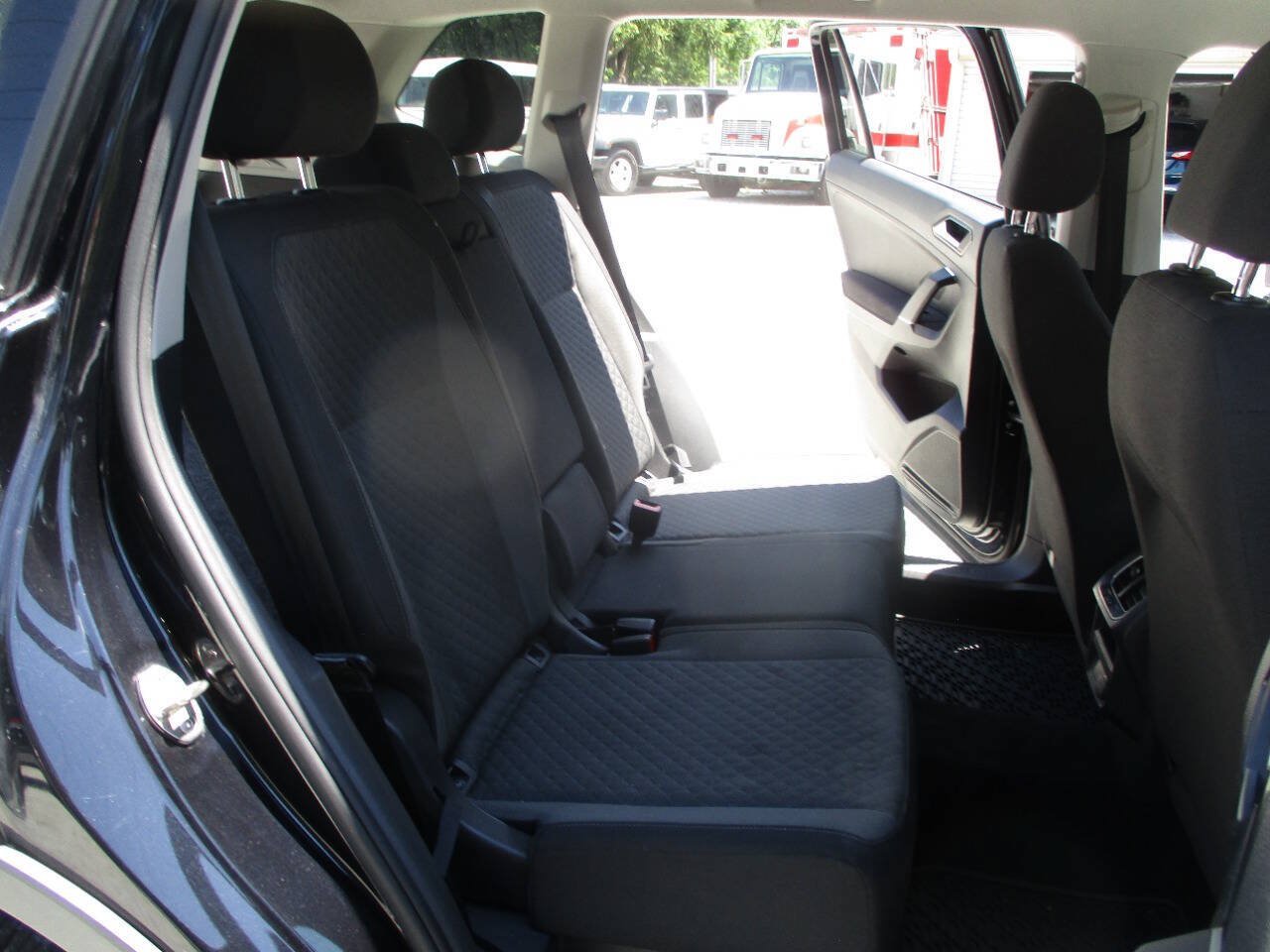 Used 2018 Volkswagen Tiguan S AWD/4WD image 24