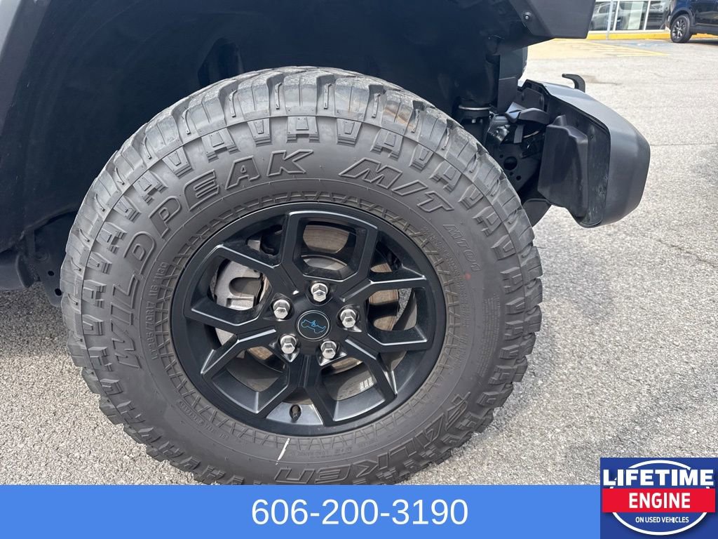 Used 2025 Jeep Wrangler Willys 4xe image 5