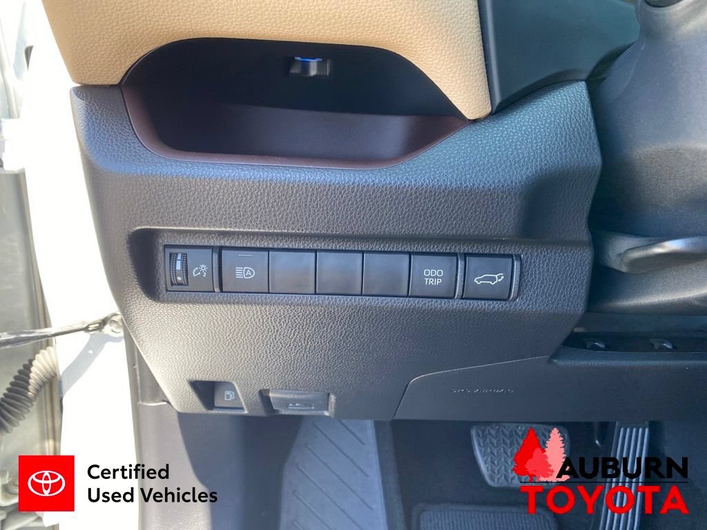 Used 2024 Toyota RAV4 Limited AWD/4WD image 38