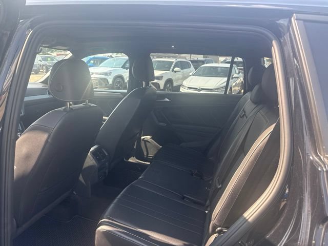 Used 2023 Volkswagen Tiguan SE R-Line AWD/4WD image 13