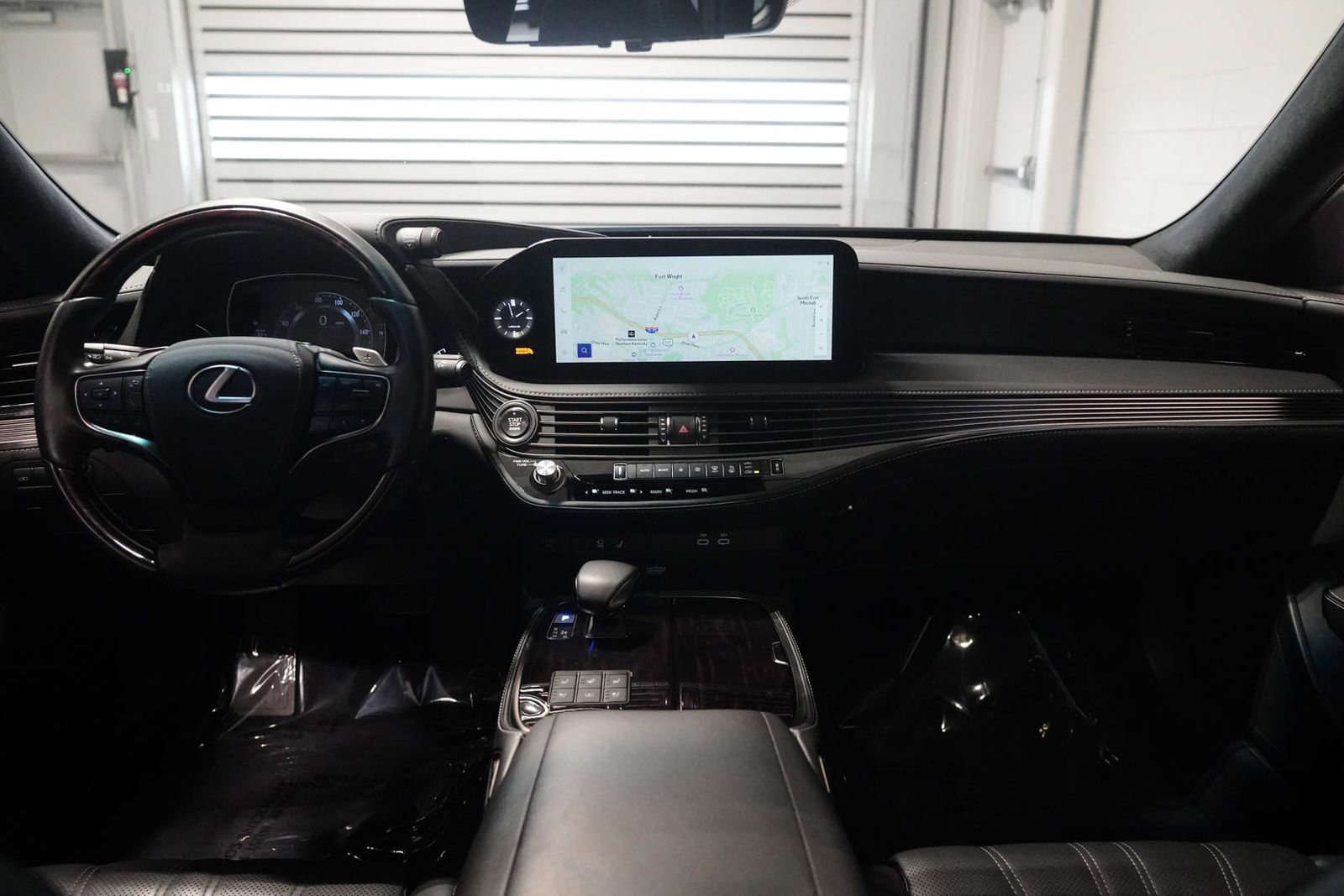 Used 2023 Lexus LS 500 LS 500 w/ Luxury Package image 15