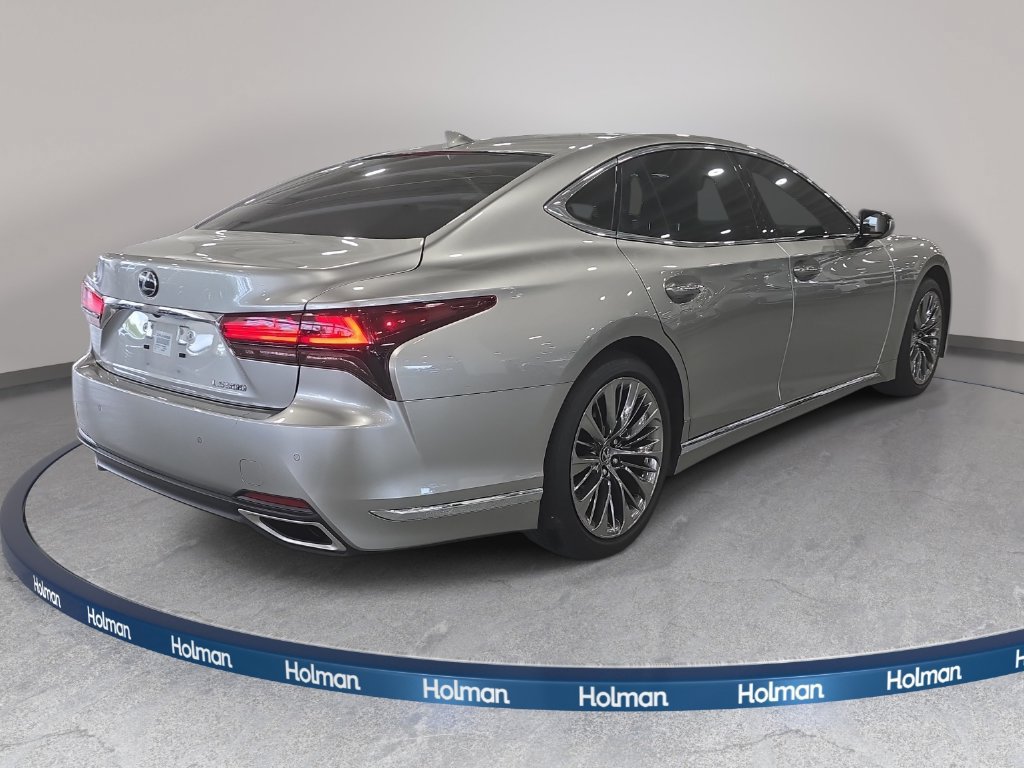 Used 2023 Lexus LS 500 w/ Accessory Package (Z2) RWD image 7
