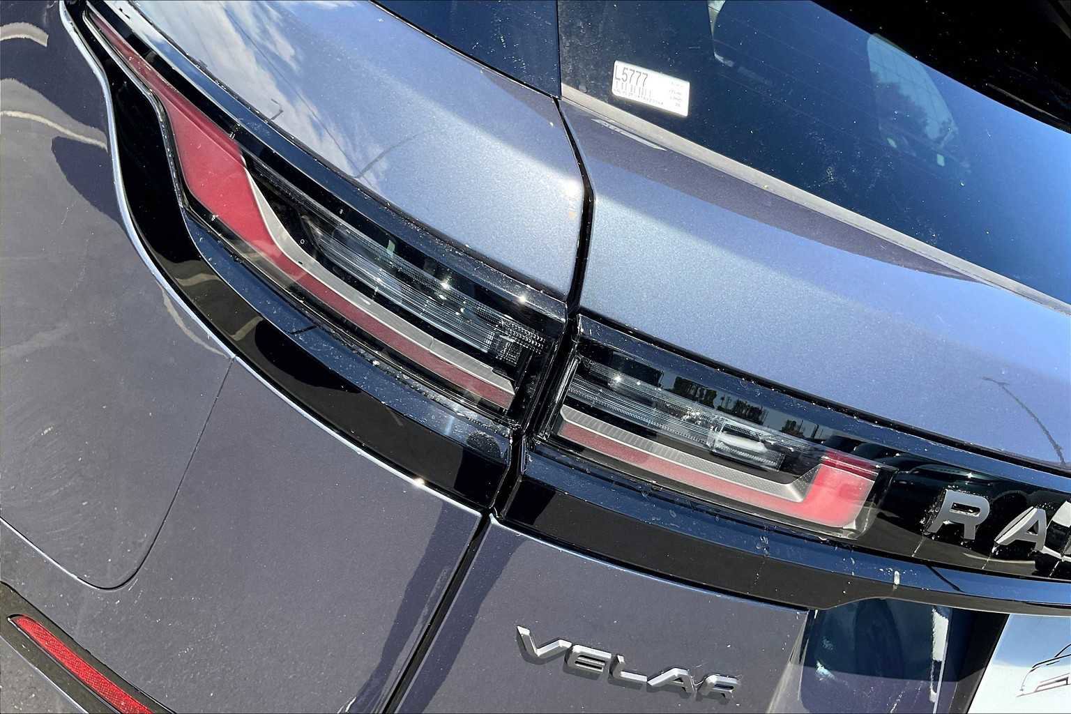 New 2026 Land Rover Range Rover Velar Dynamic SE image 25