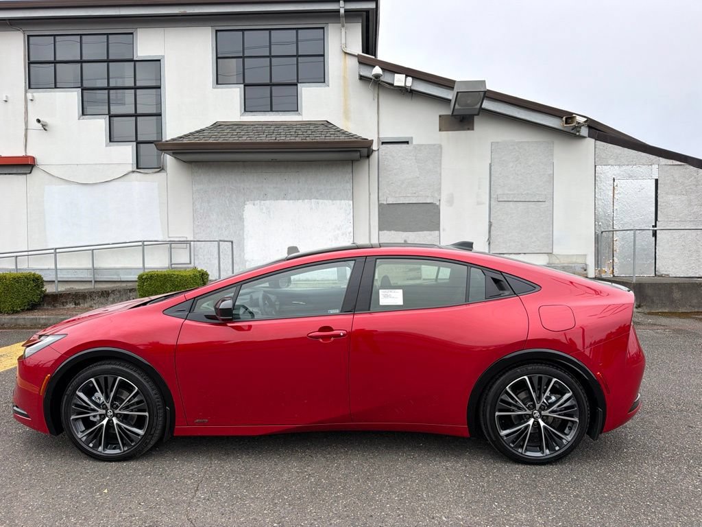 New 2027 Toyota Prius Limited AWD/4WD image 8