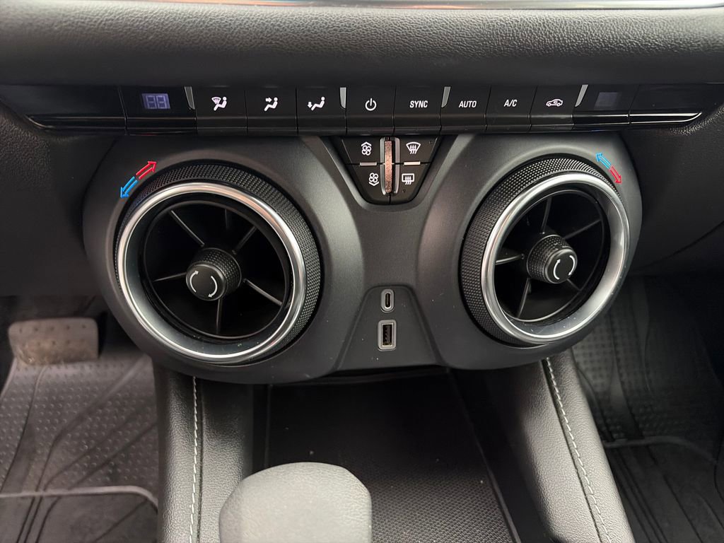 Certified 2023 Chevrolet Blazer LT w/ LPO, Floor Liner Package AWD/4WD image 18