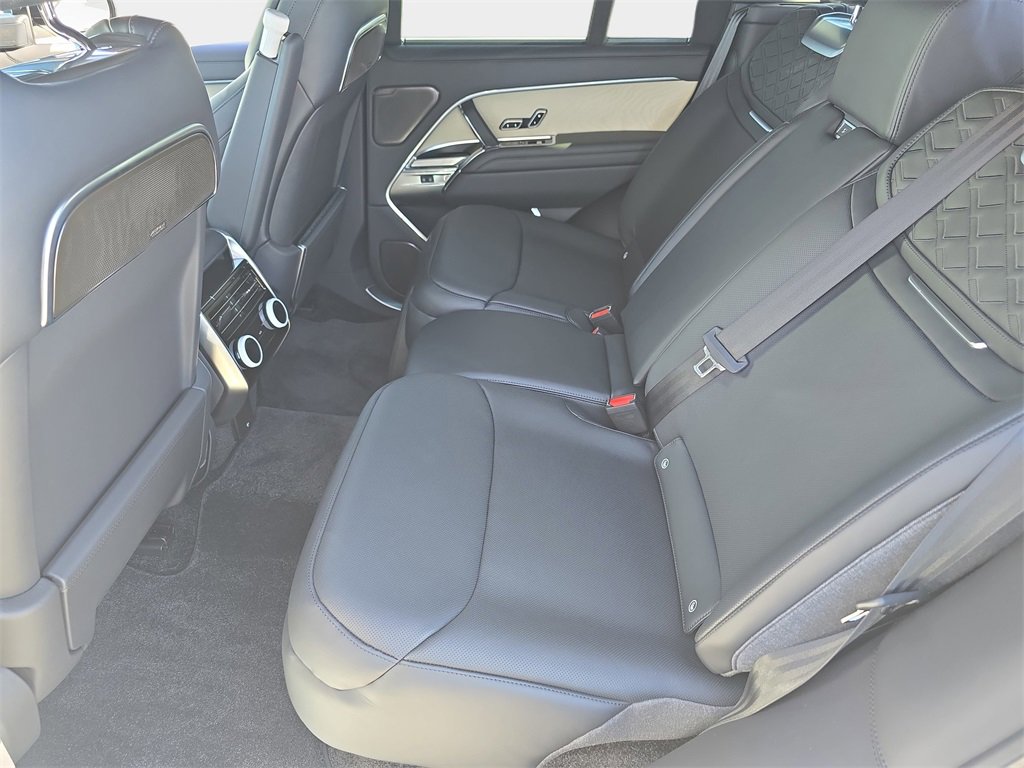 New 2026 Land Rover Range Rover SV image 15