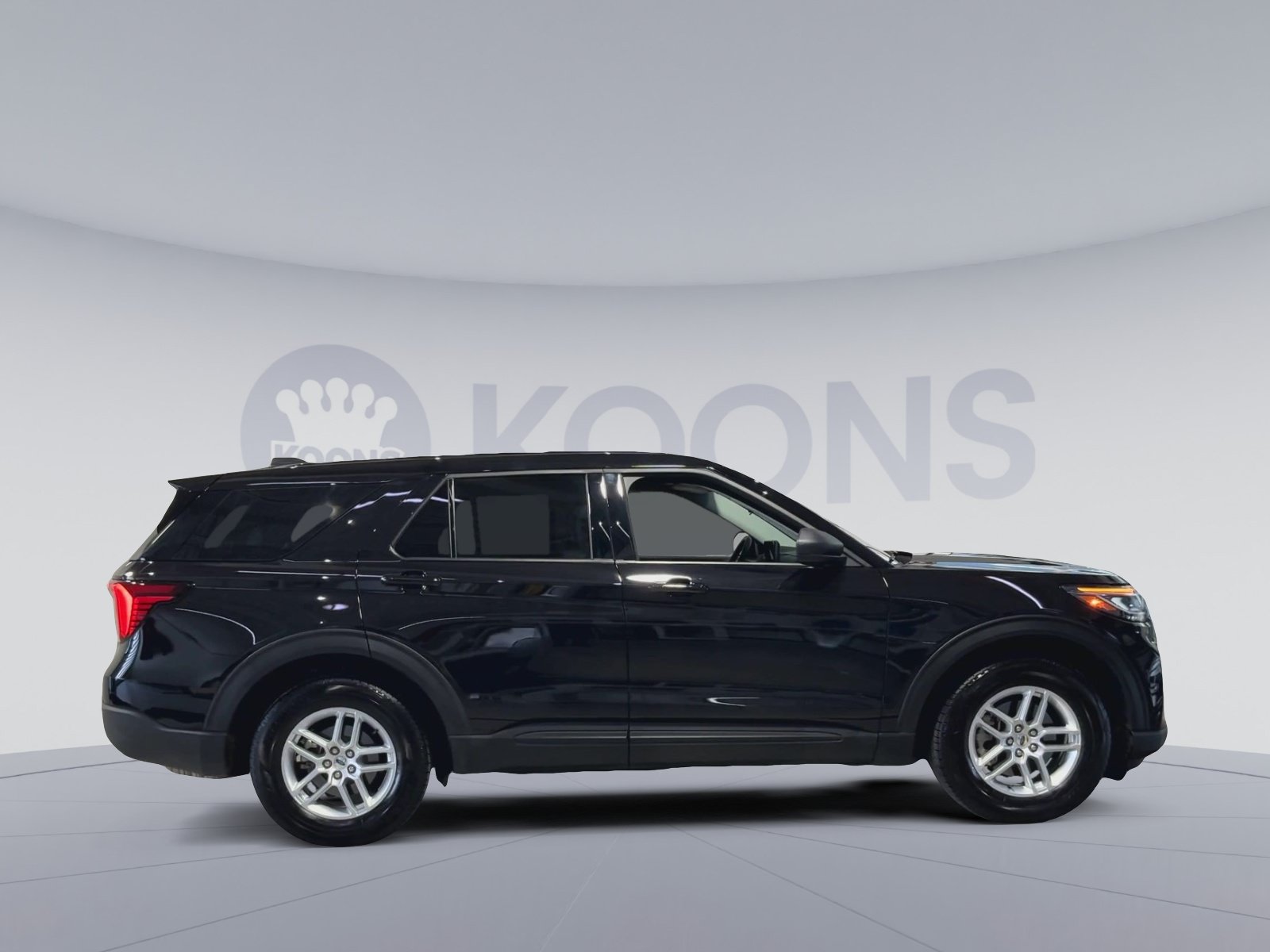 Used 2026 Ford Explorer Active RWD image 12