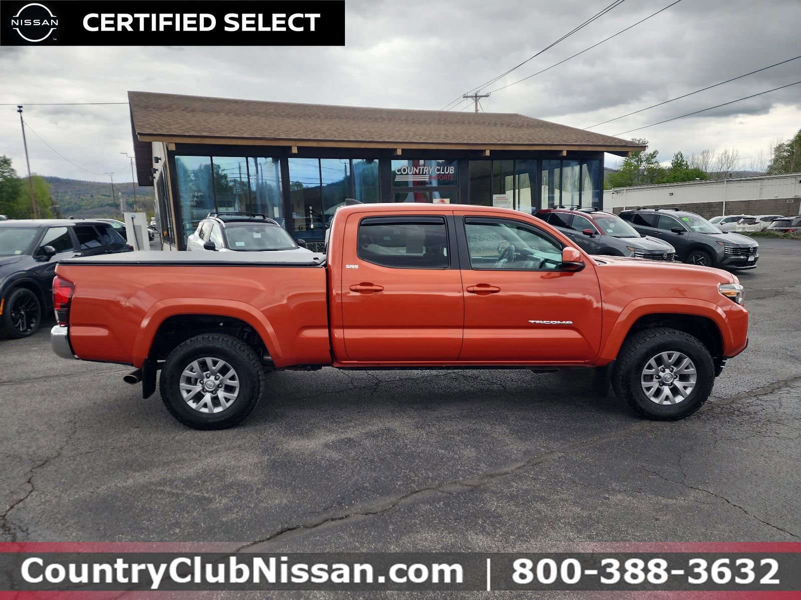 Used 2018 Toyota Tacoma SR5 AWD/4WD image 9