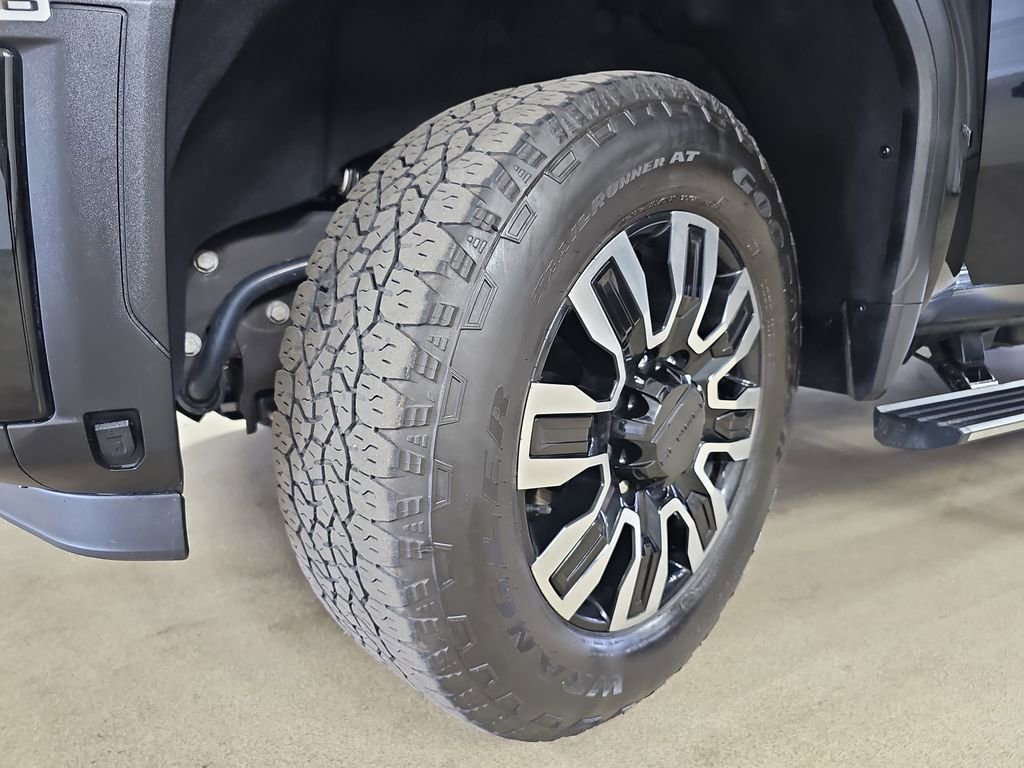 Certified 2025 GMC Sierra 2500 Denali Ultimate AWD/4WD image 36
