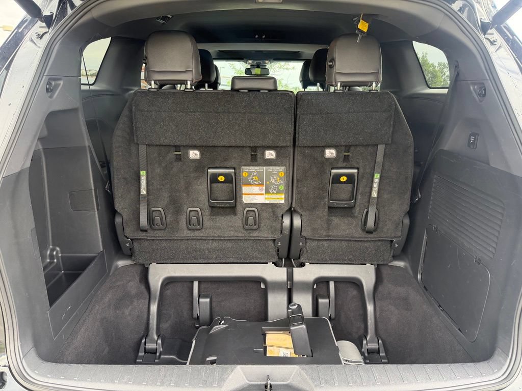 Used 2023 Toyota Sienna XSE w/ XSE Plus Package AWD/4WD image 25