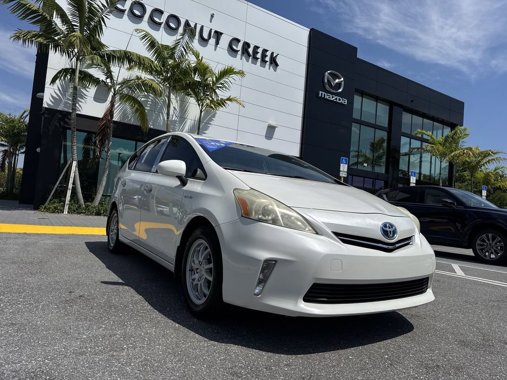 Used 2013 Toyota Prius V Two image 31