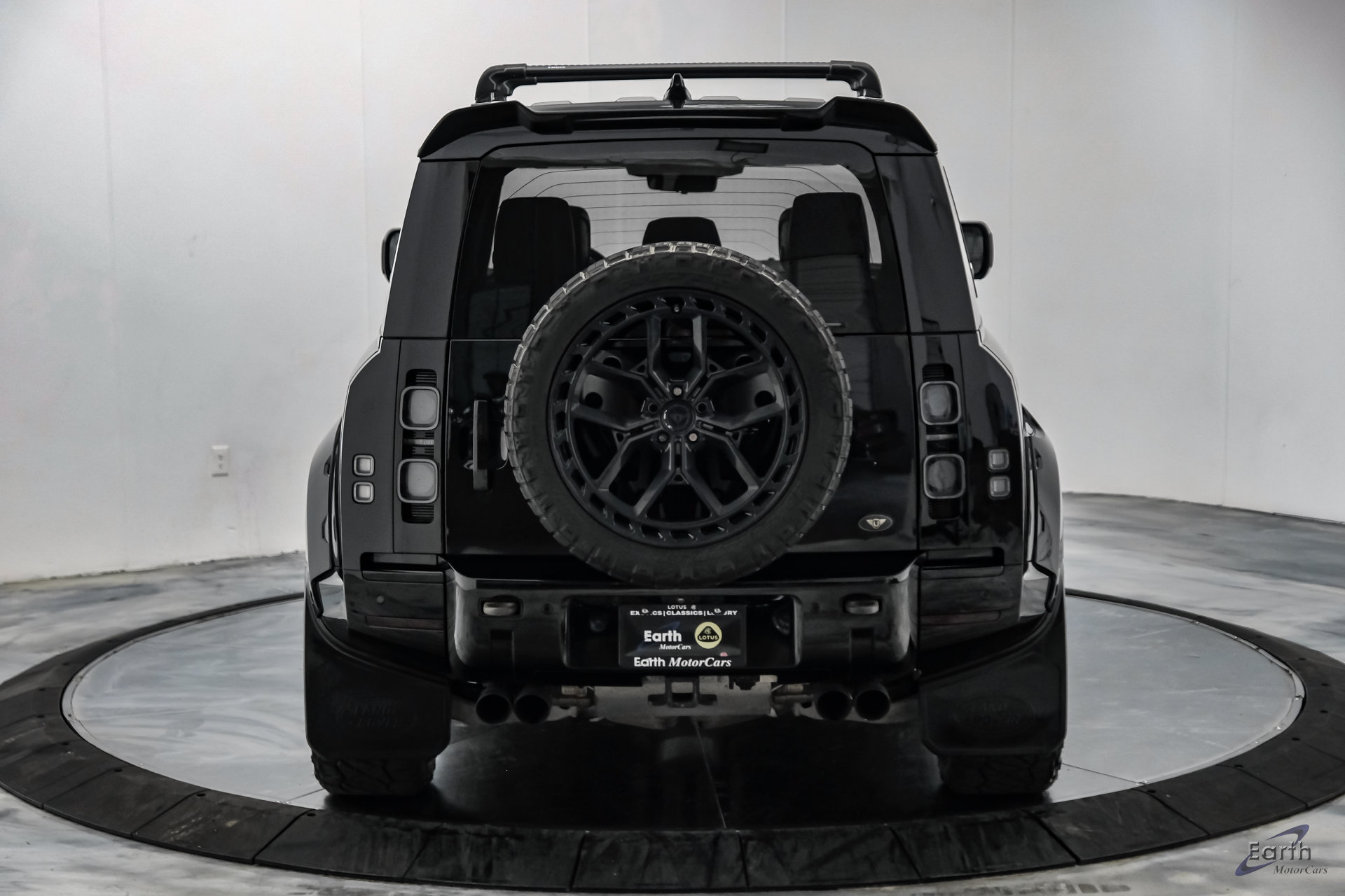 Used 2022 Land Rover Defender 110 V8 AWD/4WD image 13