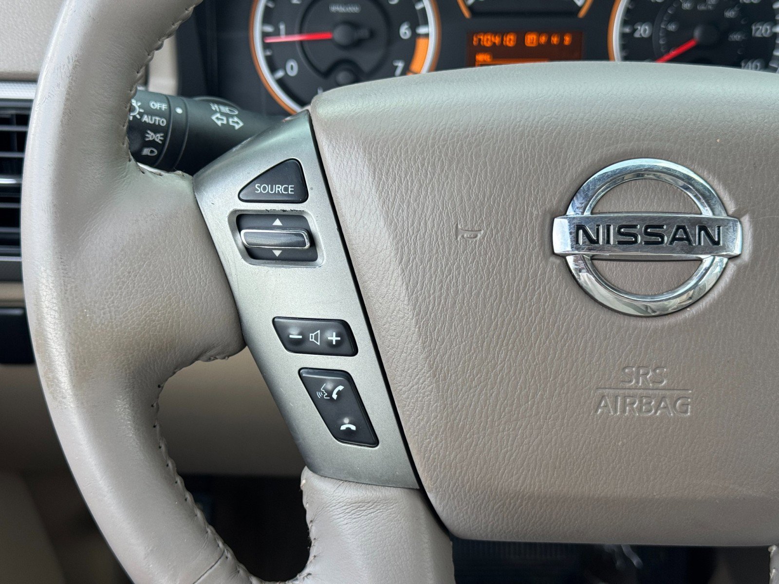 Used 2013 Nissan Armada SV image 19