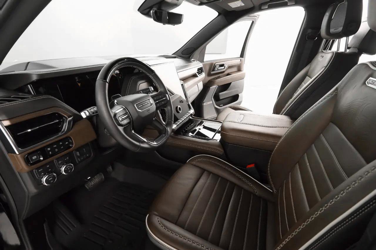 Used 2025 GMC Yukon XL Denali Ultimate image 11