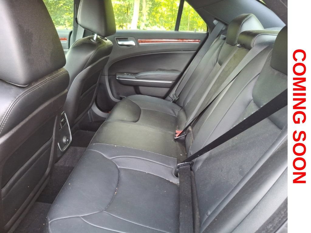 Used 2014 Chrysler 300 RWD image 8