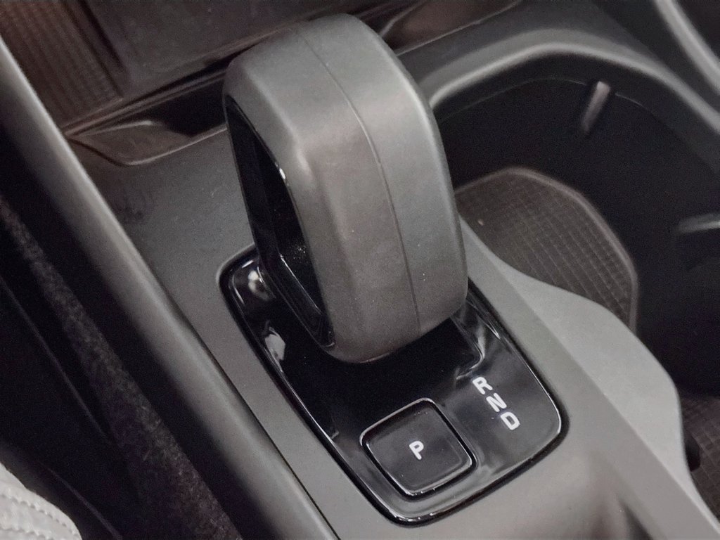 Used 2024 Volvo XC40 B5 Core AWD/4WD image 18