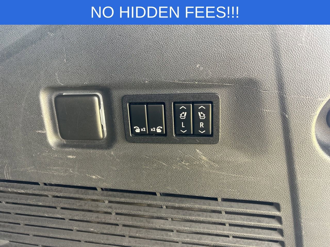 Used 2021 GMC Yukon XL Denali w/ Denali Ultimate Package image 12