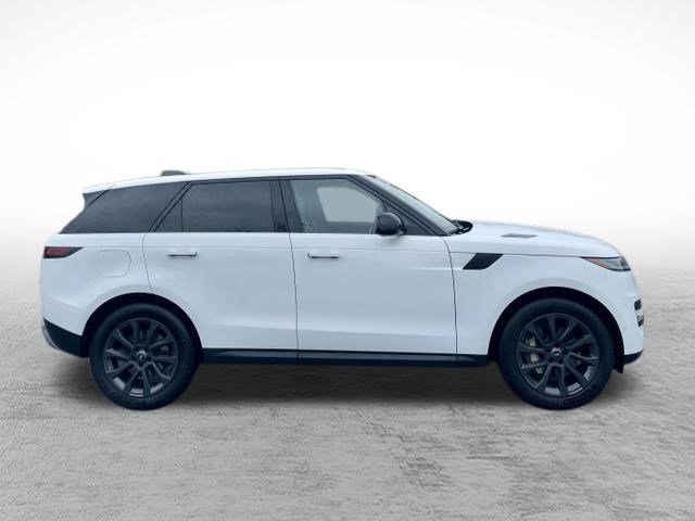 Used 2024 Land Rover Range Rover Sport SE AWD/4WD image 4