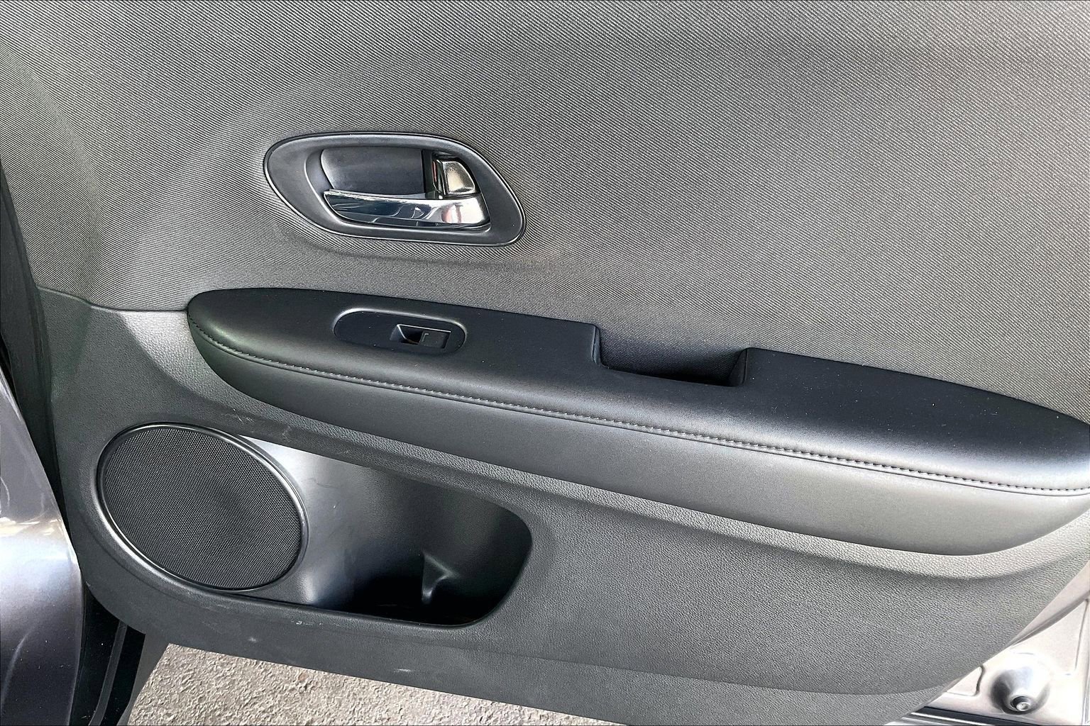 Used 2019 Honda HR-V LX image 20