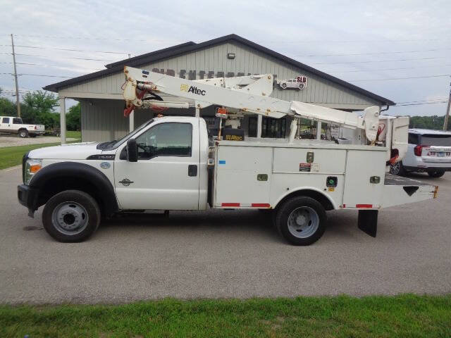 Used 2016 Ford F550 2WD Regular Cab Super Duty w/ Snow Plow Prep Package image 3