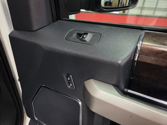 Used 2022 Ford F250 Lariat w/ Chrome Package image 37