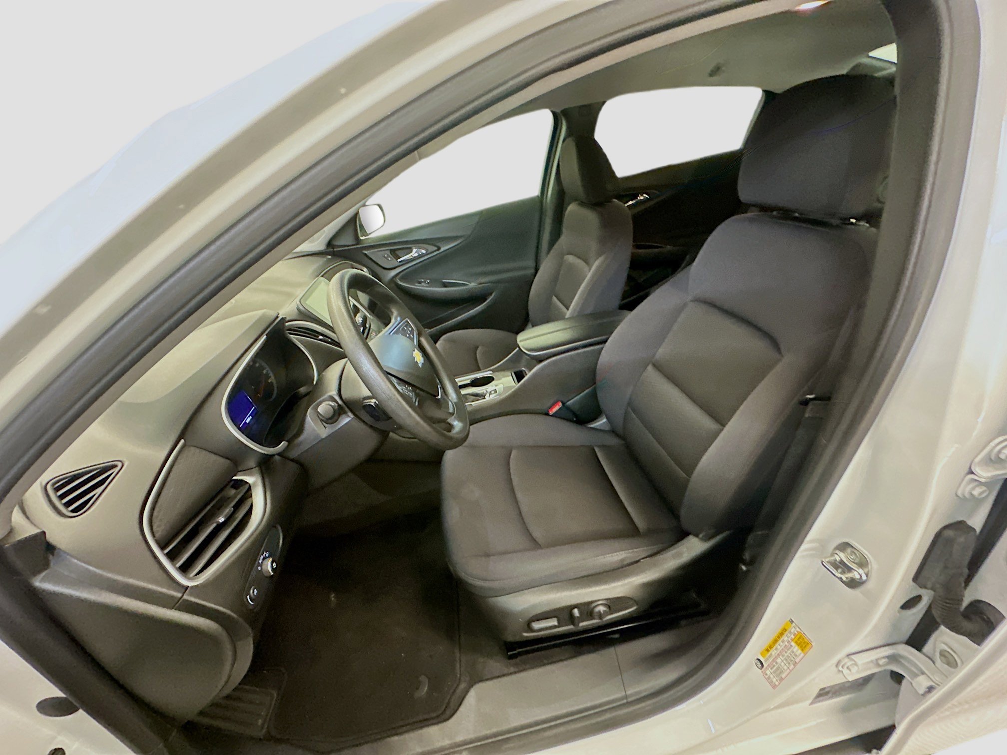 Used 2024 Chevrolet Malibu LT FWD image 13