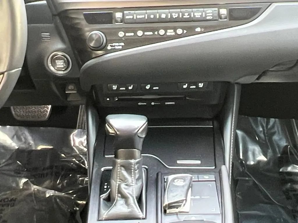 Used 2020 Lexus ES 350 w/ Premium Package FWD image 12