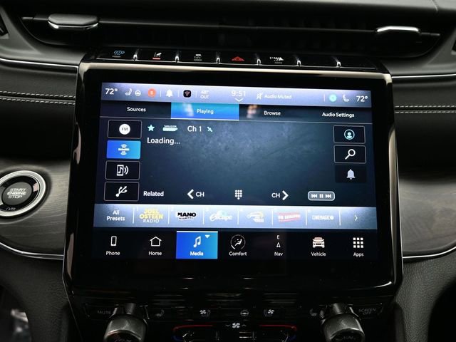 Used 2023 Jeep Grand Cherokee Overland w/ Advanced Protech Group III image 29