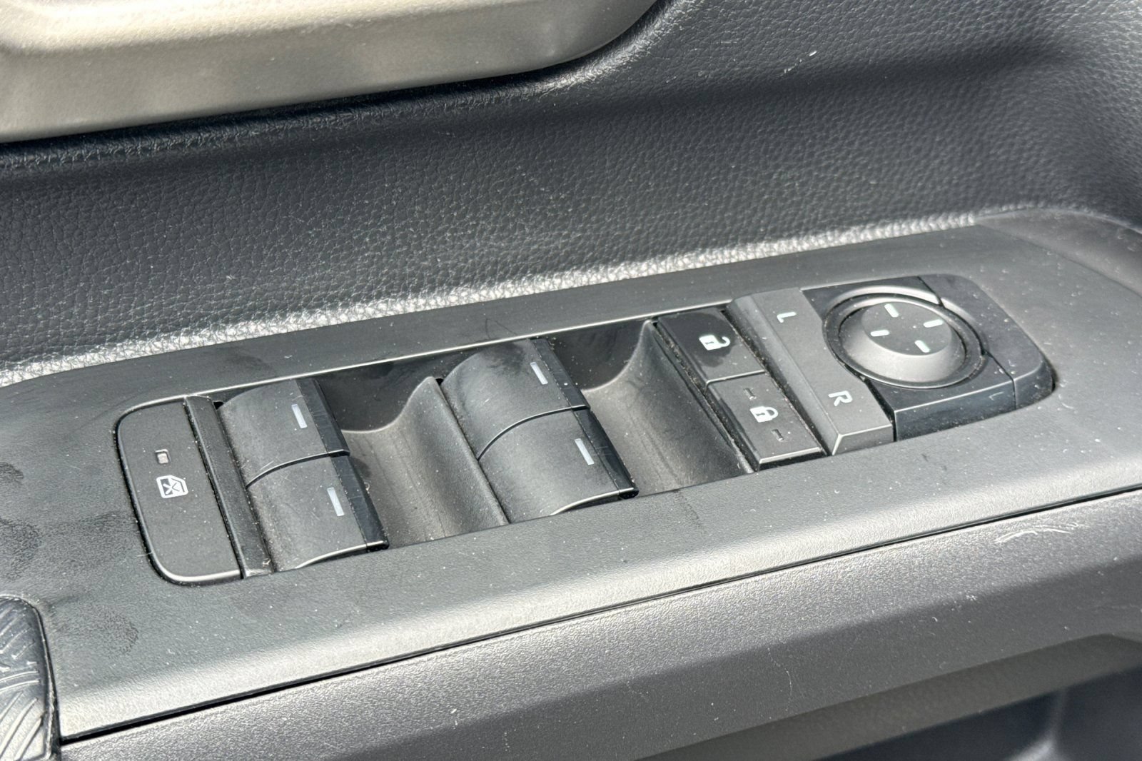 Certified 2024 Toyota Tacoma TRD Sport AWD/4WD image 15