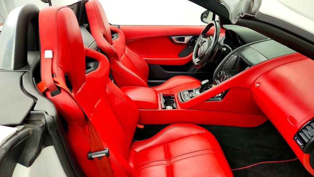 Used 2015 Jaguar F-TYPE S RWD image 20