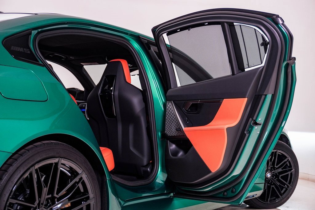 Used 2025 BMW M5 w/ Carbon Package image 19