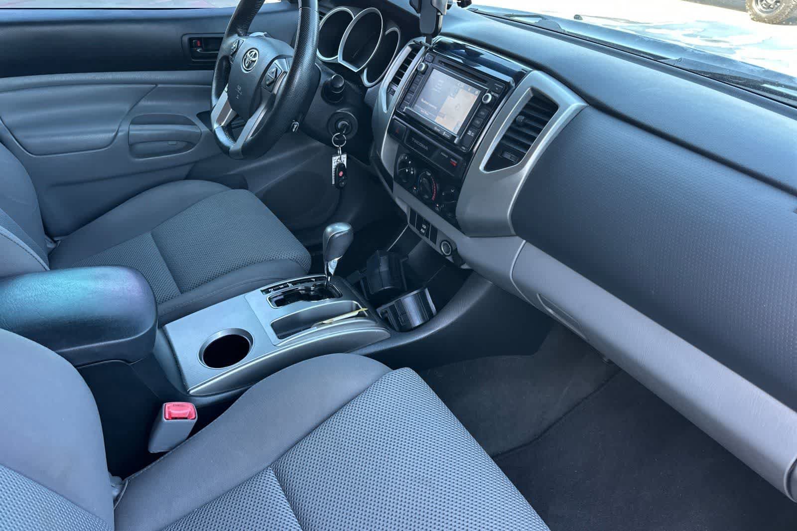 Used 2015 Toyota Tacoma PreRunner w/ TRD Sport Package RWD image 17
