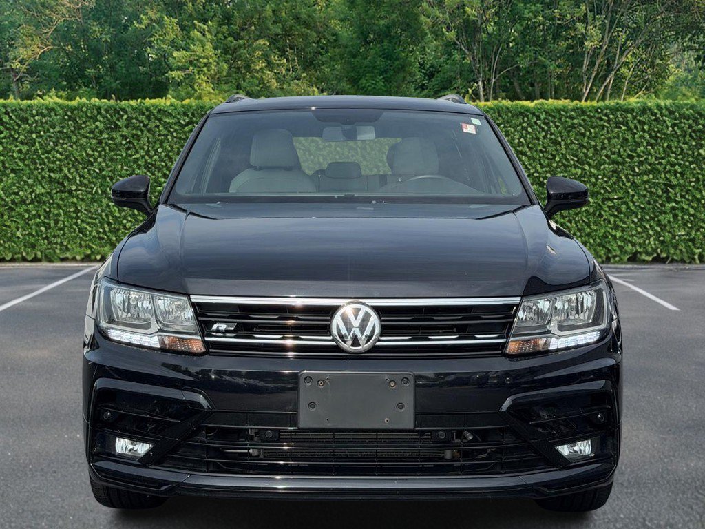 Used 2020 Volkswagen Tiguan SE R-Line FWD image 9