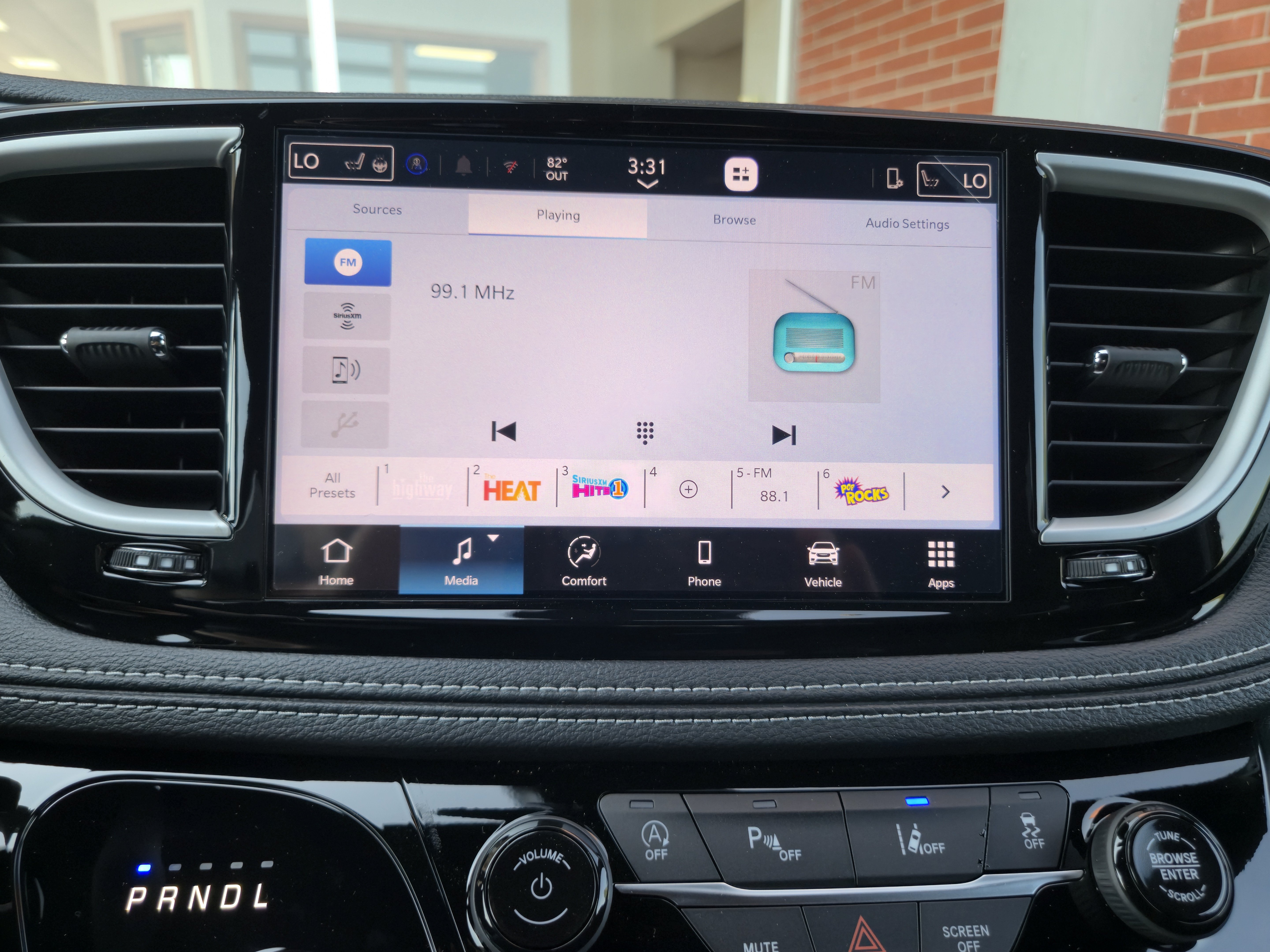 New 2027 Chrysler Pacifica Select FWD image 19