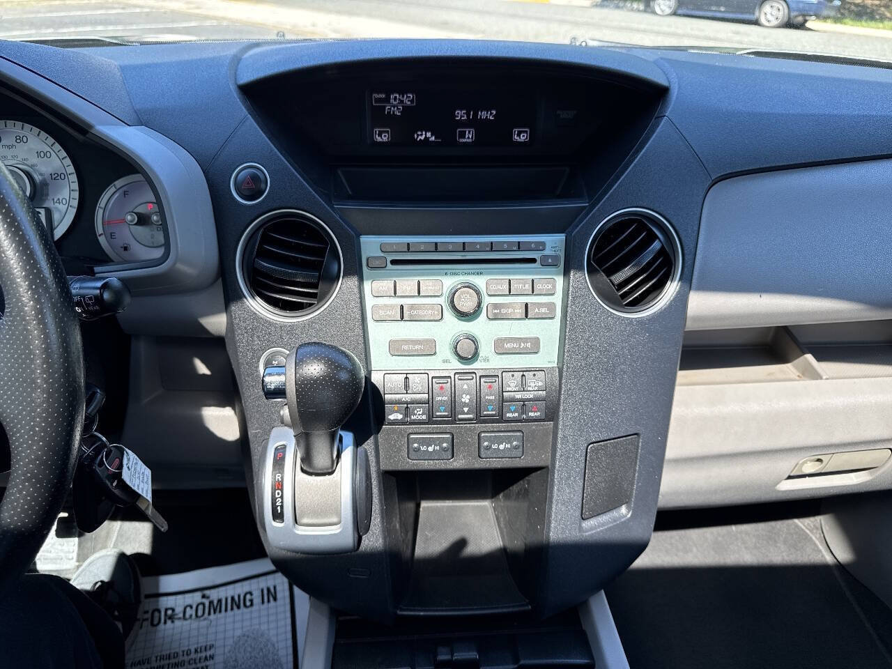 Used 2010 Honda Pilot EX-L image 12